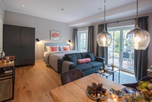 Forsthaus Gödens — 4-Star Luxury Hotel in Friedeburg, Germany