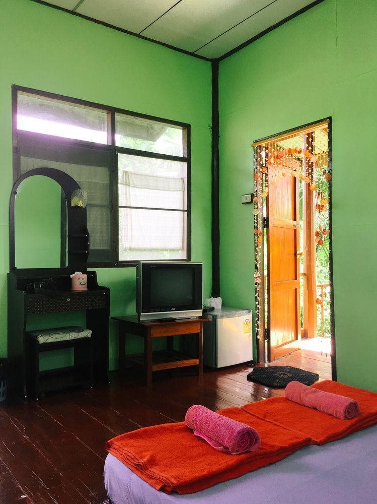 Baan LoyLom SuanAmphawa in Amphawa, Thailand