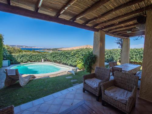 Villa Fiore con Piscina e Vista Mare — 4-Star Luxury Hotel in Palau, Italy