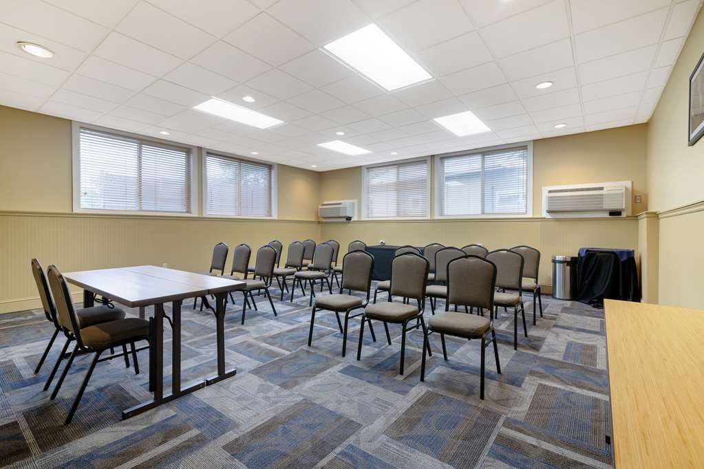 Best Western Plus Windjammer Inn & Conference Center - photo 63
