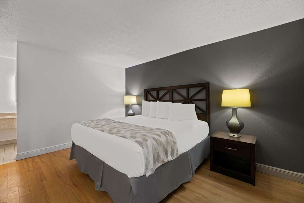 Americas Best Value Inn Orlando - photo 17