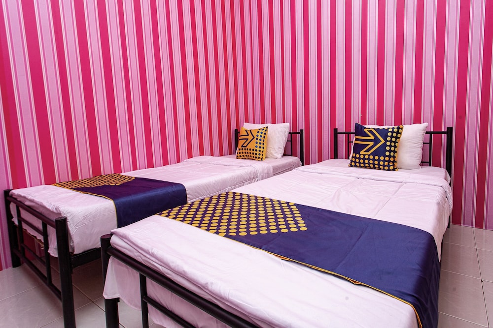 Kost Pandawa by OYO Rooms in Cilacap, Indonesia