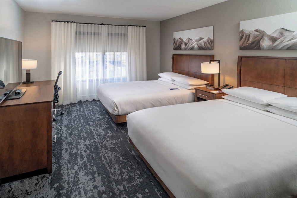 Delta Hotels by Marriott Huntington Mall - photo 7