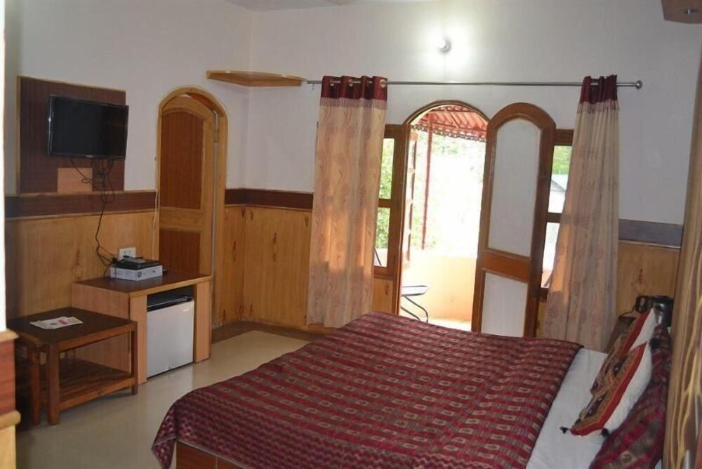 Hilltone Resorts - last minute hotel in Manali