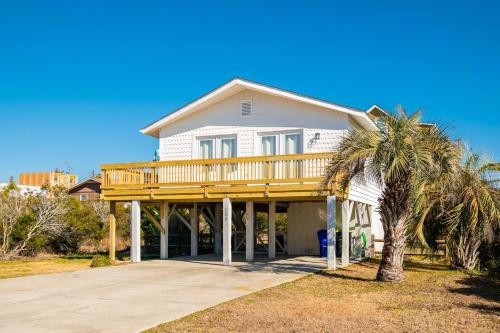Splendid Days by Oak Island Accommodations - photo 19
