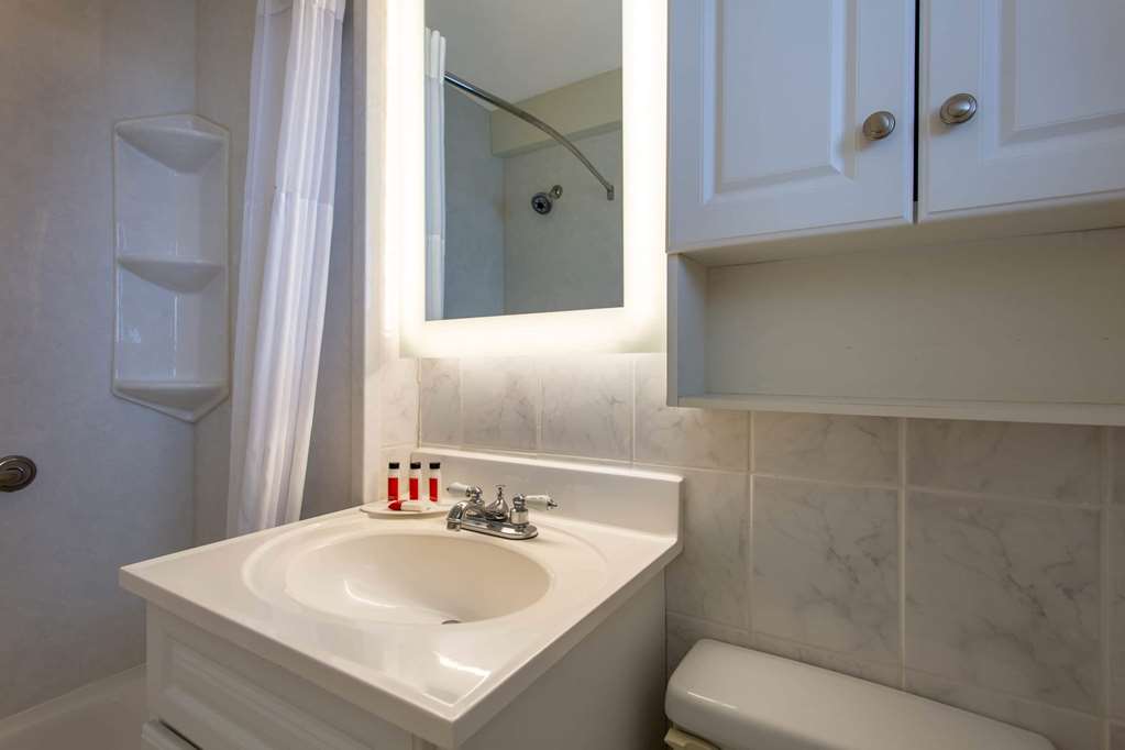 Days Inn by Wyndham Ocean City Oceanfront - photo 11