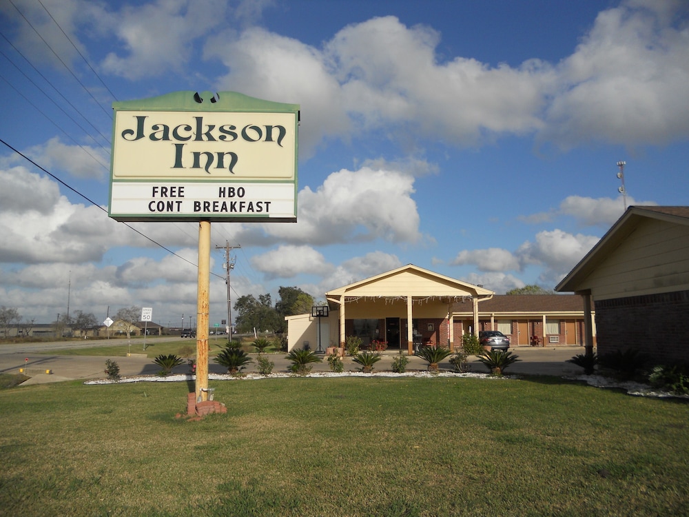 Jackson Inn - photo 16