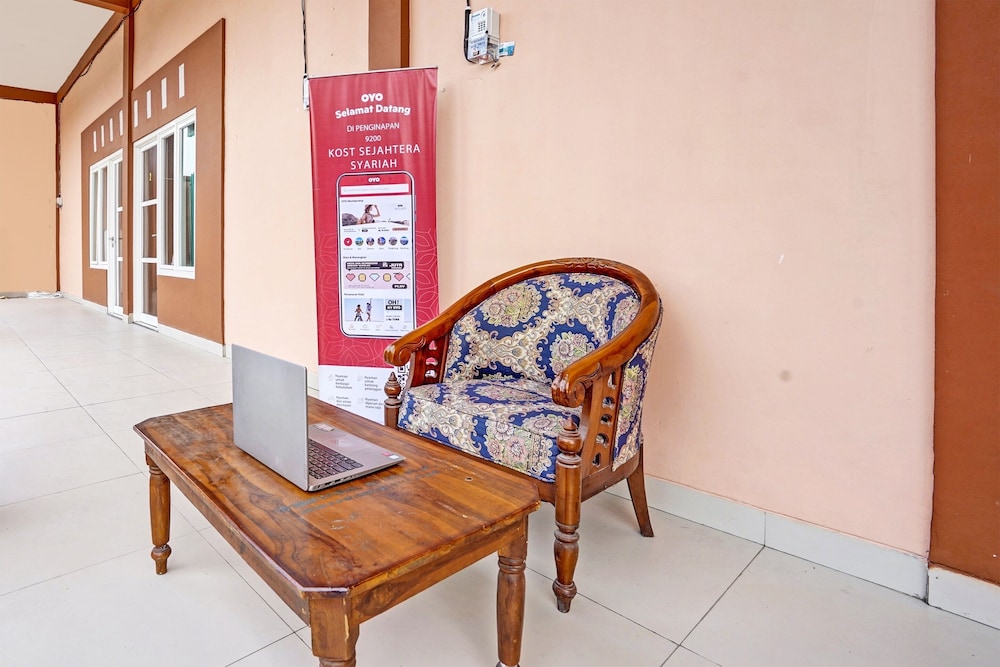 SPOT ON 92006 Kost Sejahtera Syariah in Sidoarjo, Indonesia