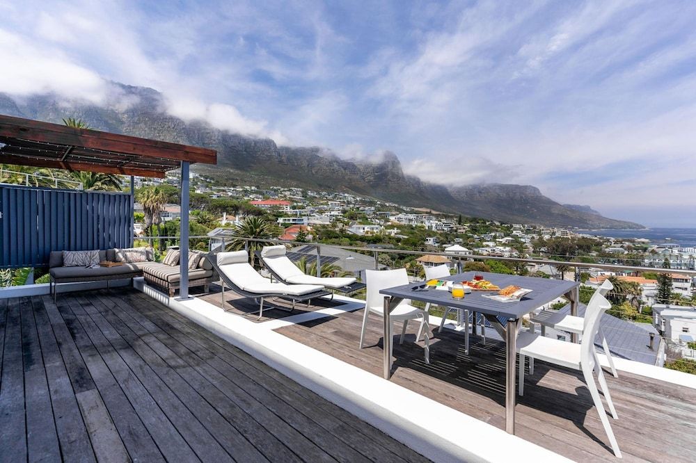 View Talay Apt Panoramic Views & walk to beach — 4-Star Luxury Hotel in Cape Town, South Africa