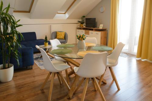 Eliza 1 Birdland Golf Apartman — 4-Star Luxury Hotel in Buk, Hungary
