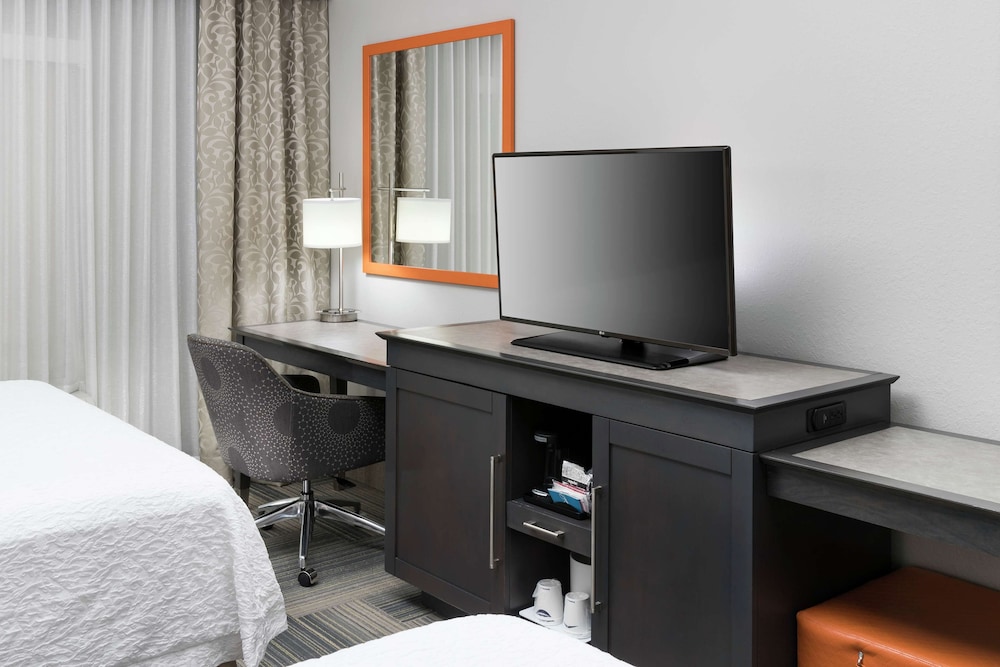Hampton Inn & Suites by Hilton Atlanta Perimeter Dunwoody - photo 15
