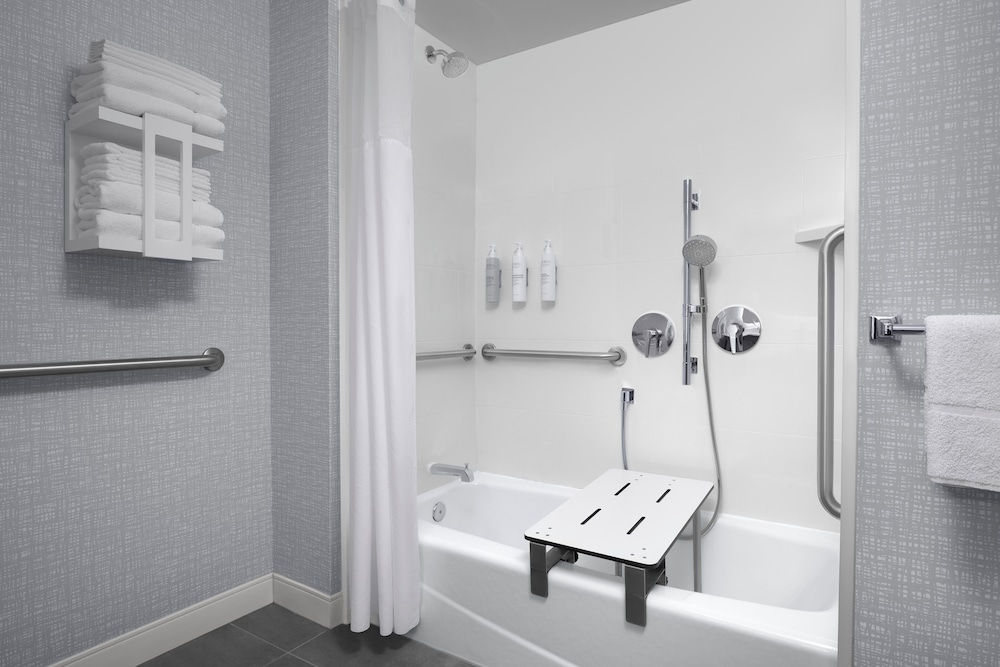 Hampton Inn Ithaca - photo 21