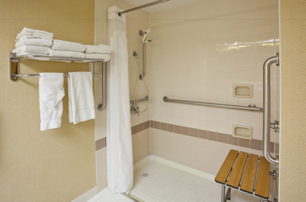 DoubleTree by Hilton Austin MN - photo 15