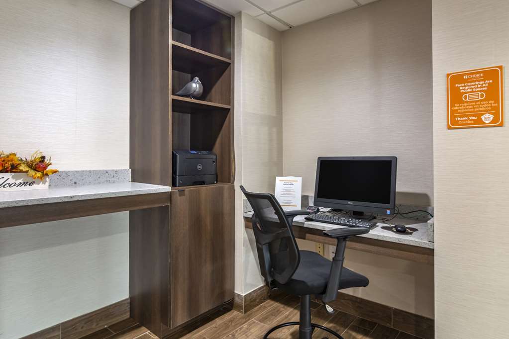 Comfort Suites South Park - photo 39