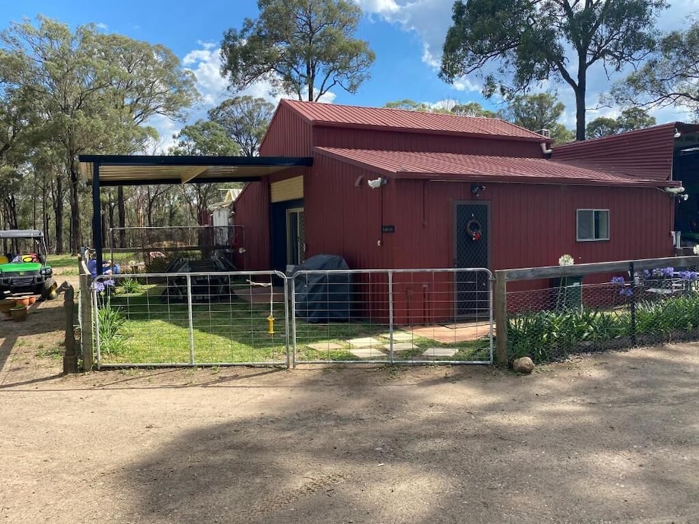 TajMaBarn Fullcircle Farm 6 Roundhill Rd WILTON — 4-Star Luxury Hotel in Tahmoor, Australia