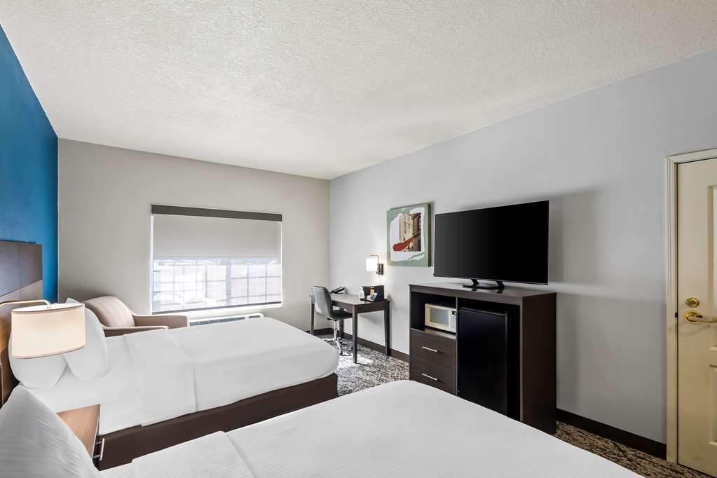 Best Western Fort Wayne Inn & Suites North - photo 17