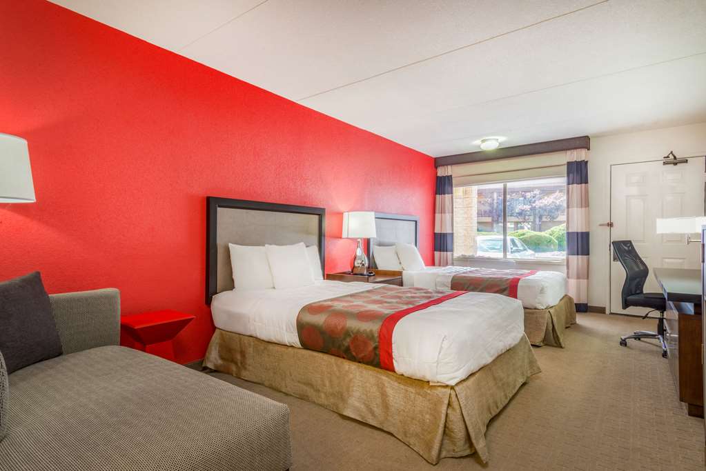 Ramada by Wyndham Albuquerque Airport - photo 21