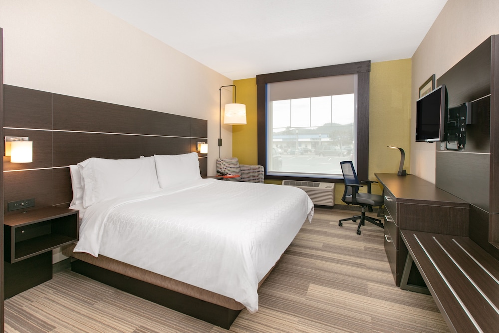 Holiday Inn Express Hotel & Suites Seaside Convention Center by IHG - photo 27