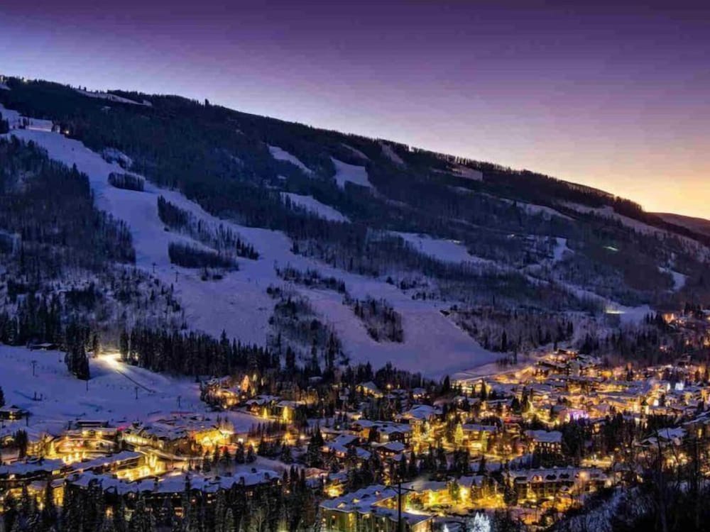 1 Bedroom Boutique Resort Condo With Hot Tub Access and Within Walking Distance to the Eagle Bahn Gondola - photo 13