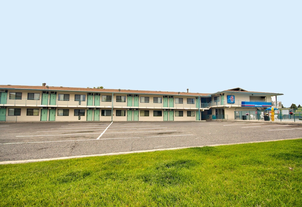 Americas Best Value Inn & Suites Helena - photo 28