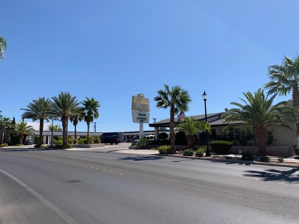 The Sands Motel - photo 36