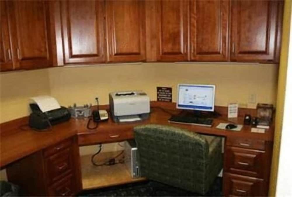 Hampton Inn & Suites Lake Wales - photo 14