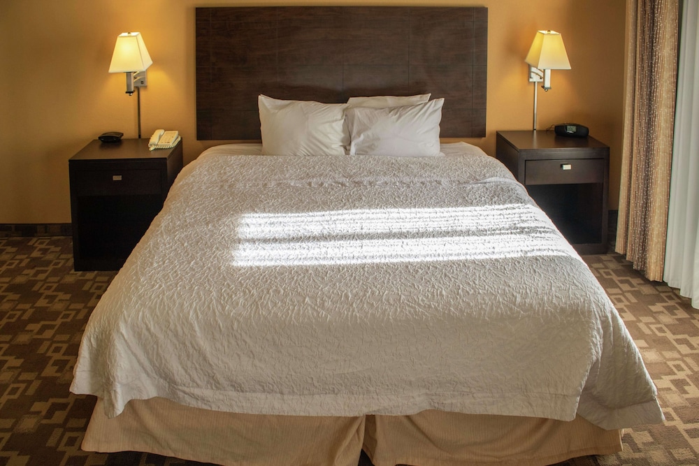 Hampton Inn & Suites Knoxville North I 75 - photo 17