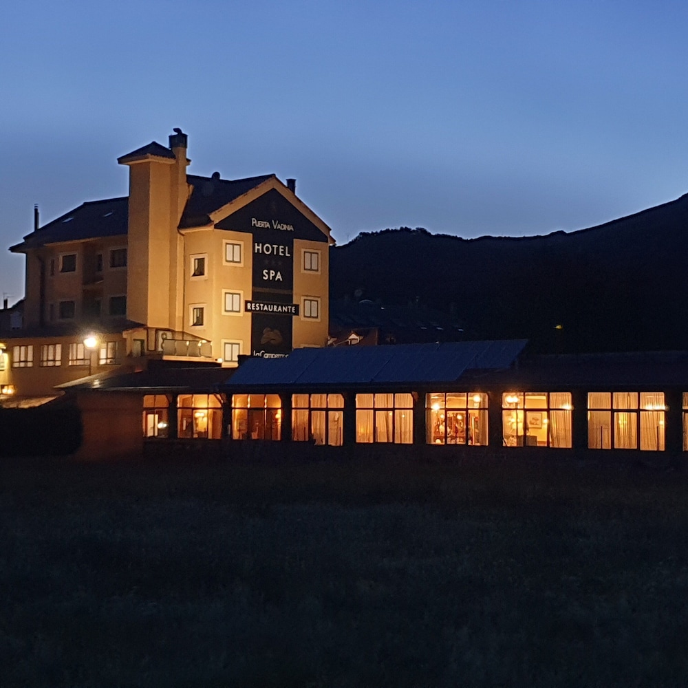 Hotel Spa Puerta Vadinia — Cistierna