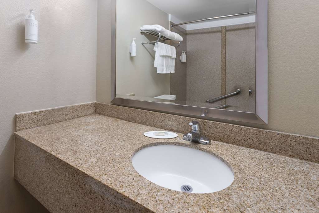 Days Inn by Wyndham Aberdeen - photo 23