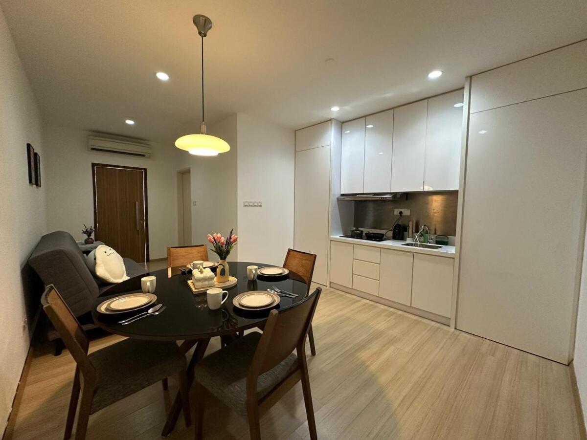 Comfort 1BR studio One One Eight Island Plaza — 4-Star Luxury Hotel in Tanjung Tokong, Malaysia