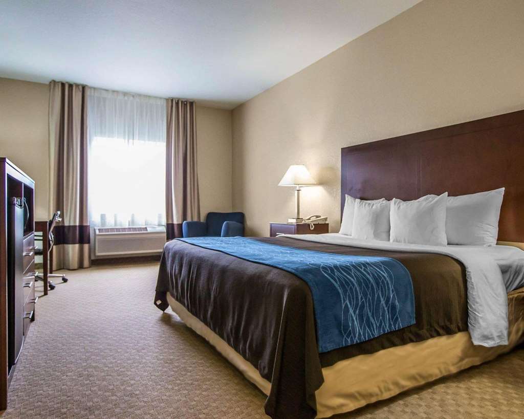 Quality Inn & Suites Dixon near I 88 - photo 12