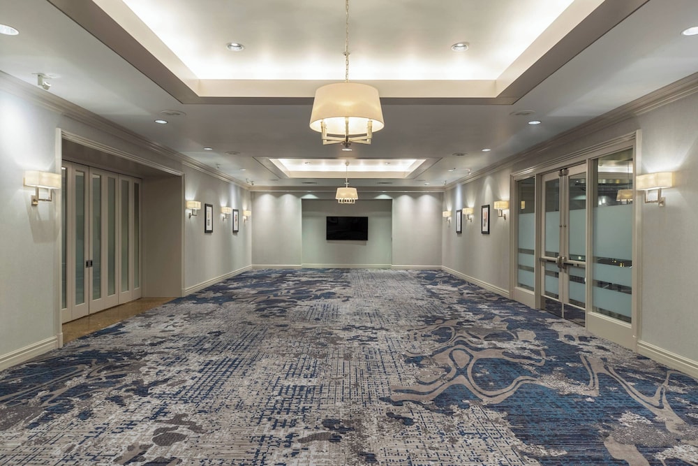 Renaissance Chicago Downtown Hotel - photo 97