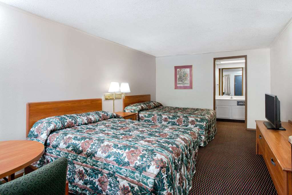 Knights Inn Pittston - photo 6