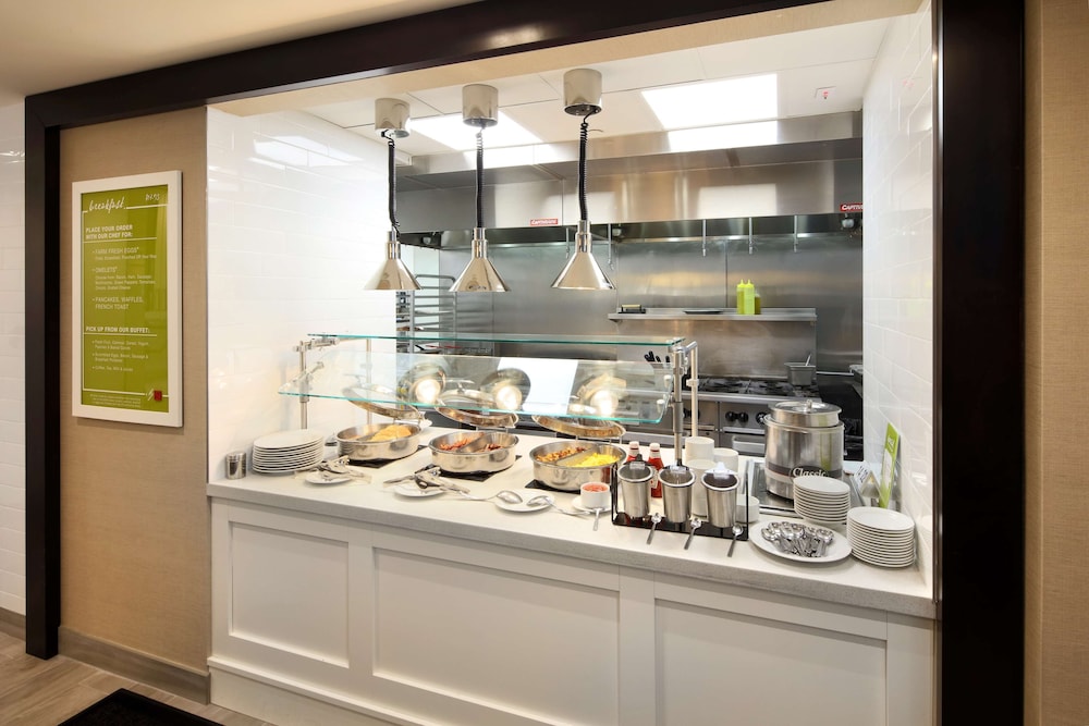 Hilton Garden Inn Reagan National Airport - photo 39