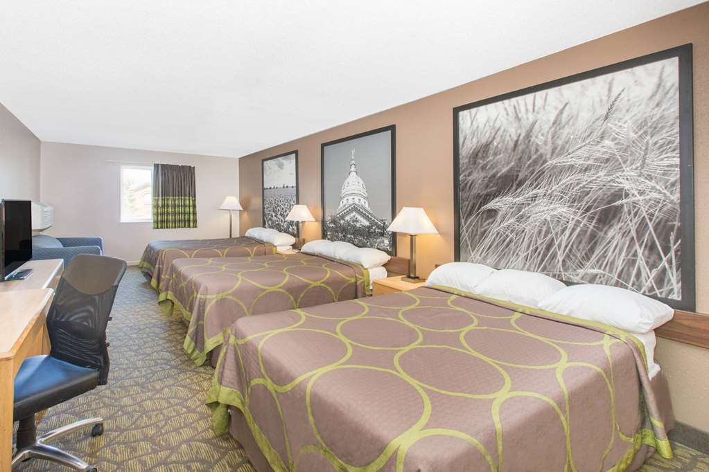 Super 8 by Wyndham Belleville - photo 15