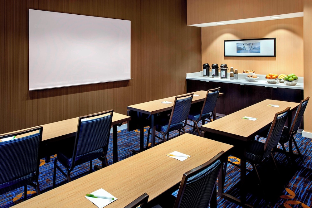 Courtyard by Marriott Parsippany - photo 26