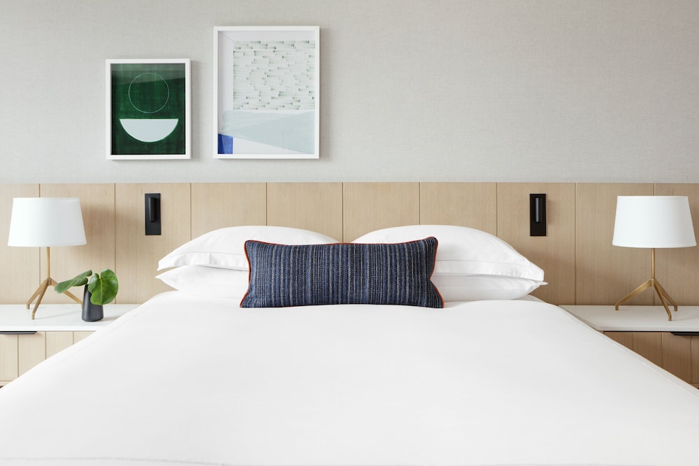 Kimpton The Forum Hotel an IHG Hotel - photo 3