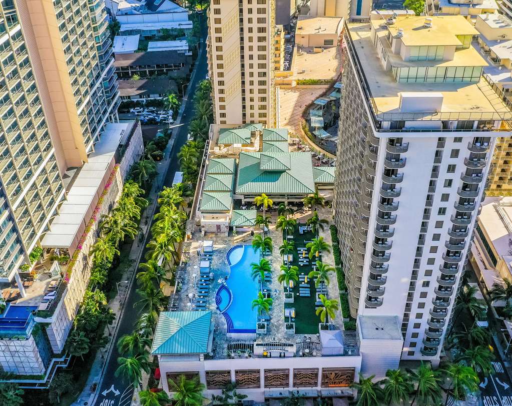 Embassy Suites by Hilton Waikiki Beach Walk - photo 7