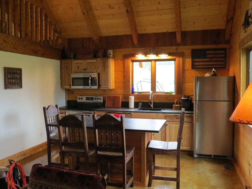 Southern Comfort Lakeside Cabin Resort - photo 15