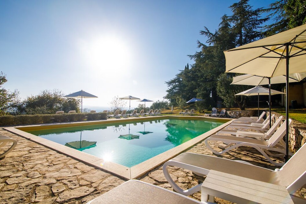 Agriturismo Villa Godenano Pool & Restaurant — 4-Star Luxury Hotel in Castellina In Chianti, Italy