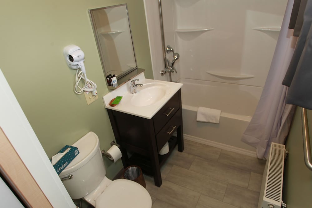 Wolastoq Inn & Suites - photo 13