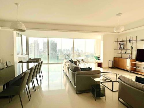 Gorgeous 3Br Achrafieh Apt — 4-Star Luxury Hotel in Beirut, Lebanon