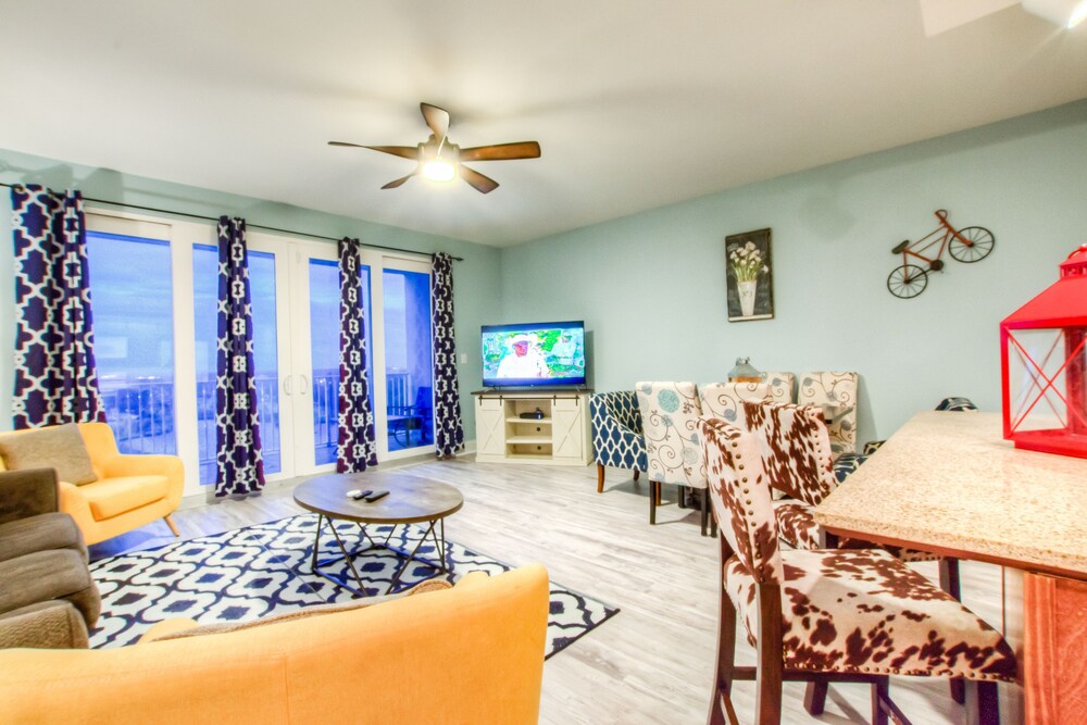 Laketown Wharf Resort by Aneliya's Rentals - photo 514