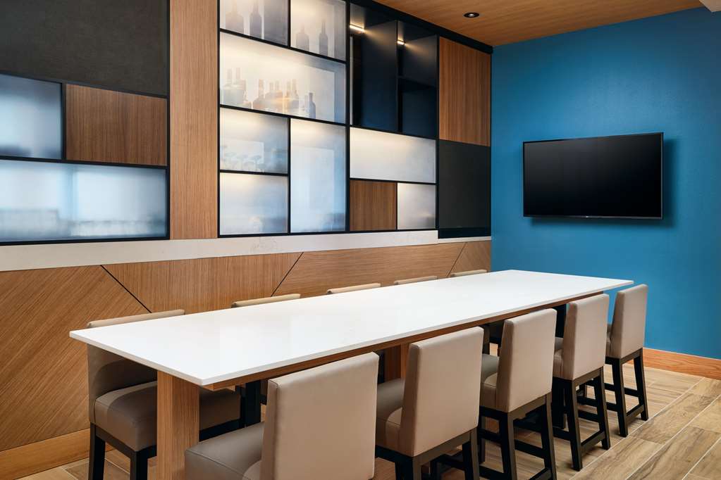 Hyatt Place Melbourne Airport - photo 31