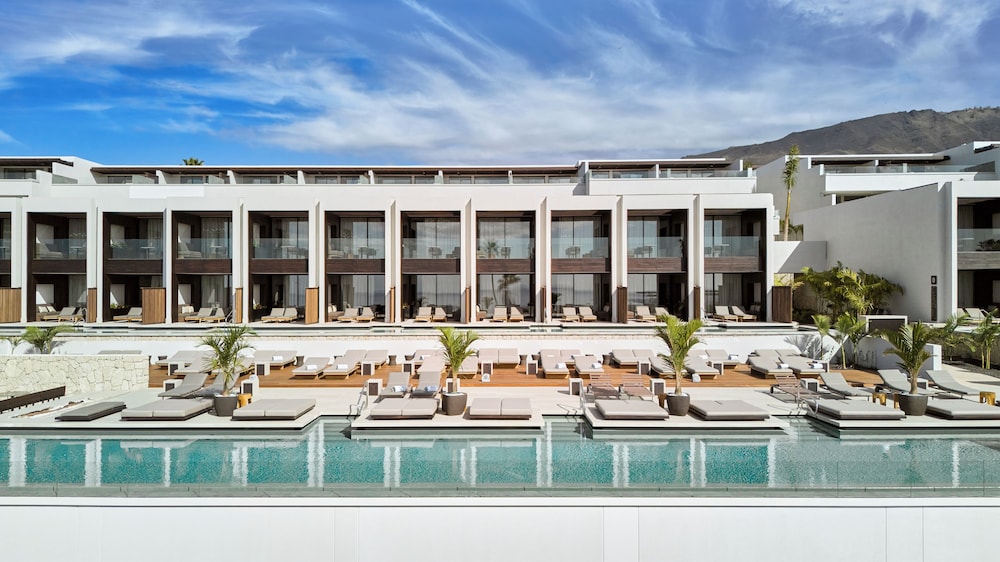 Royal Hideaway Corales Villas — 5-Star Luxury Hotel in Santa Cruz De Tenerife, Spain