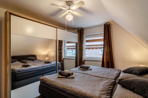Haus mit Garten und Kamin — 4-Star Luxury Hotel in Wilhelmshaven, Germany