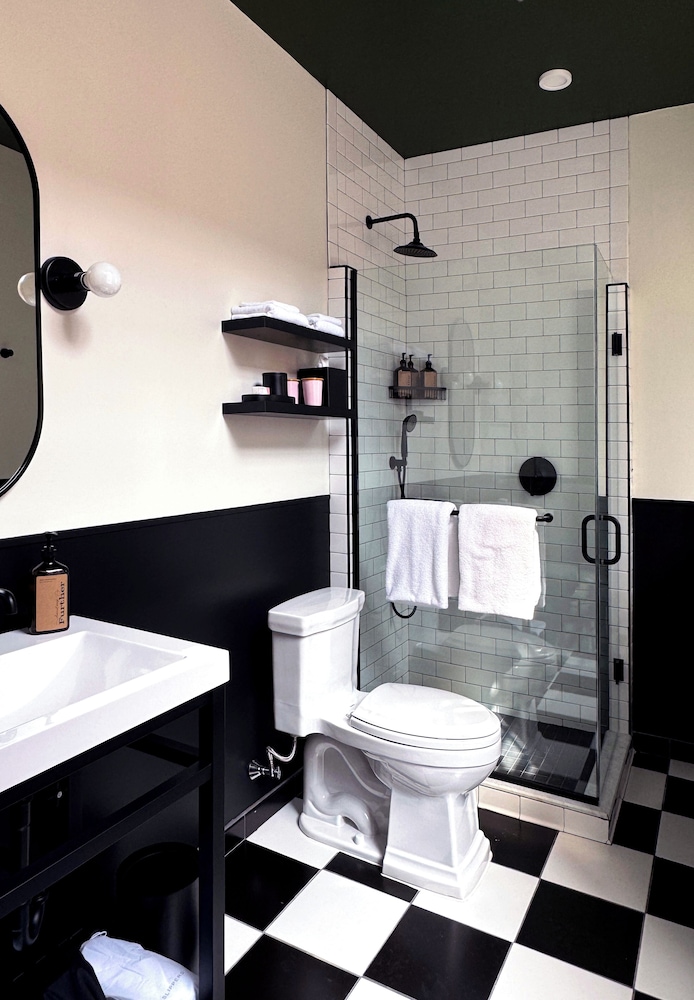 The Abner Hotel - photo 18