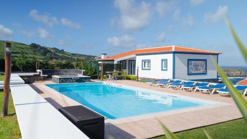 Quinta Rico House II — 4-Star Luxury Hotel in Praia Da Vitoria, Portugal