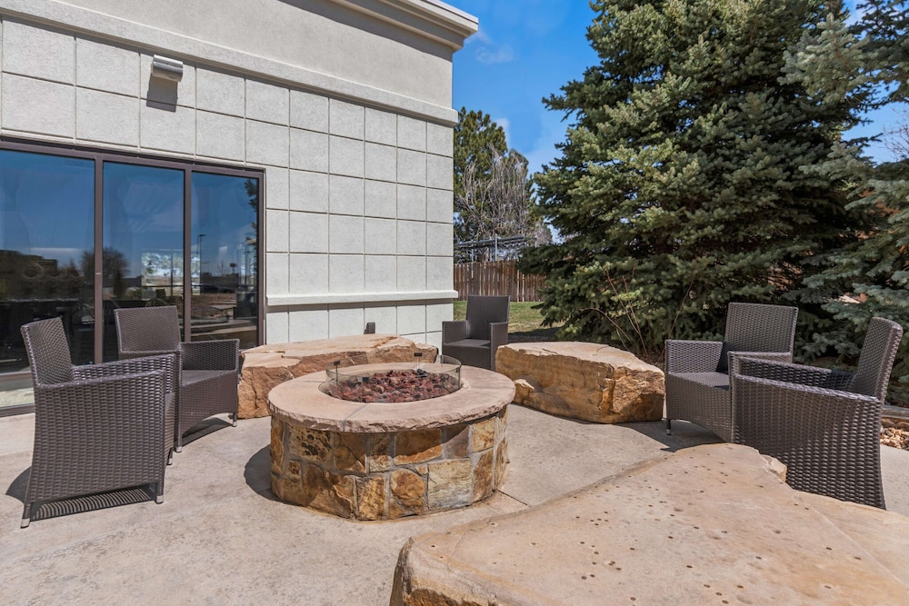 Hampton Inn & Suites Greeley - photo 53