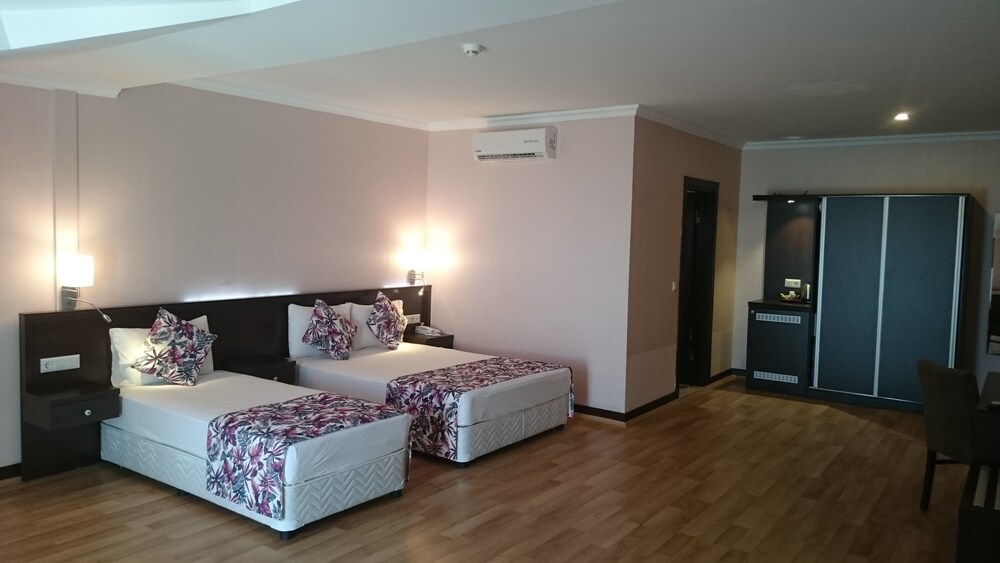 Sunshine Holiday Resort